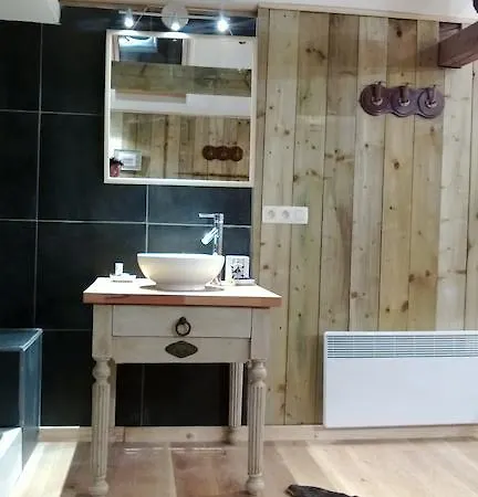 La Sur L'eau Cul-des-Sarts