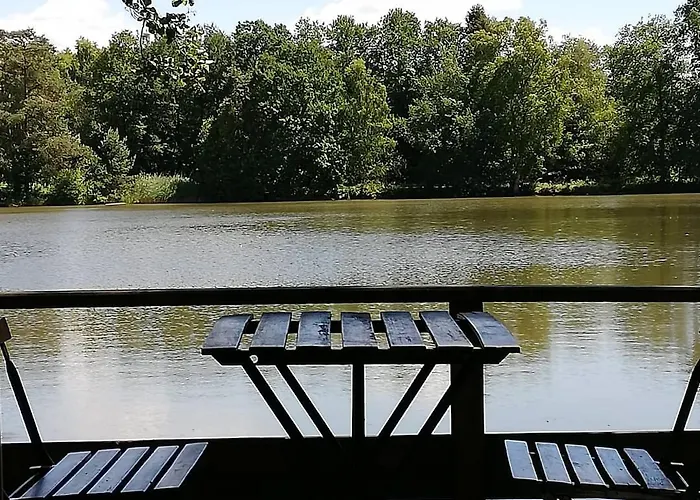 La Sur L'eau Hébergement de vacances *