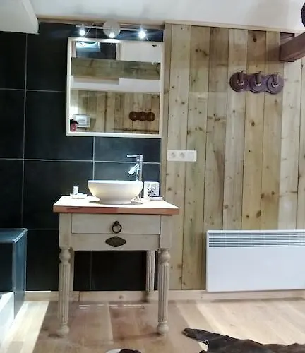 La Sur L'eau Cul-des-Sarts